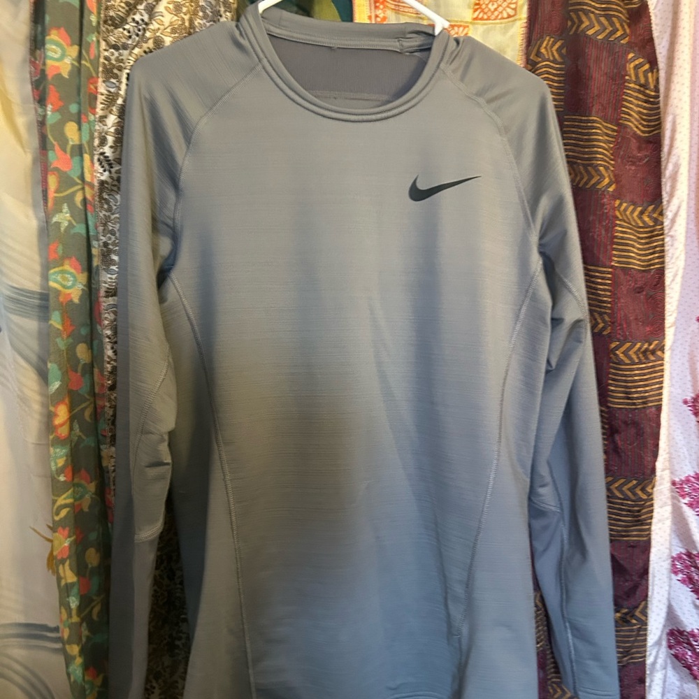 Nike Heather Gray Long Sleeve Shirt